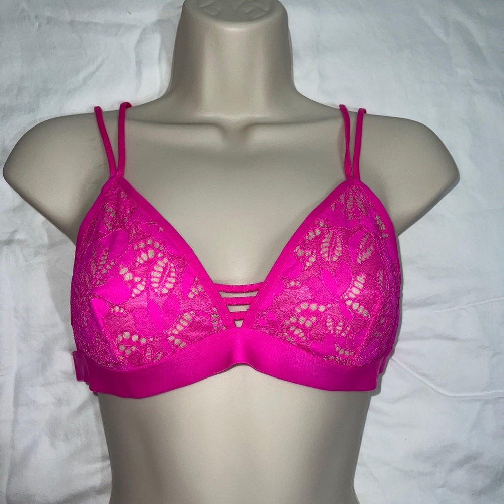 Vs Very Sexy bralette.

Great Used Condition. Very Very SEXY!!!!!!